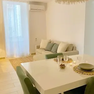 Casa Re Manfredi 12 Holiday home Bari