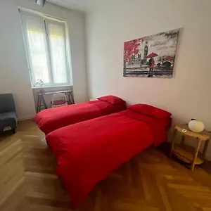 Porta Venezia Apartment